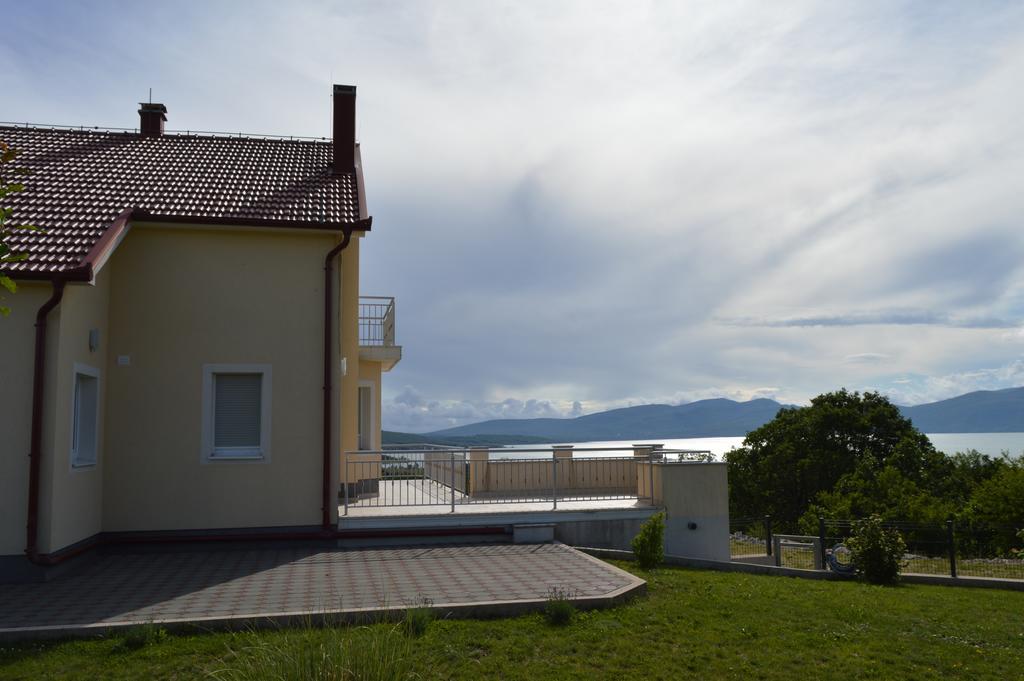Blue Lake Luxury Rooms Grabovica Bagian luar foto