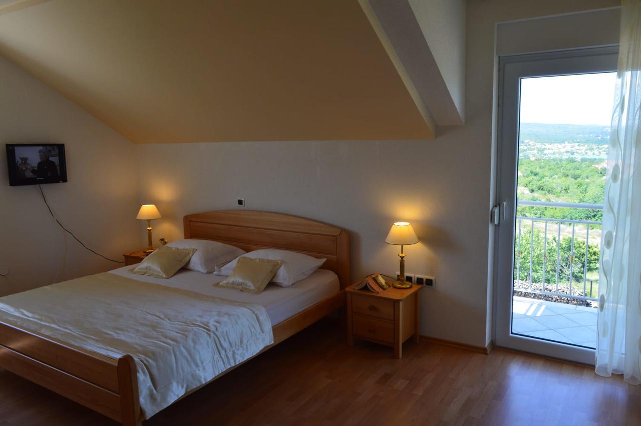 Blue Lake Luxury Rooms Grabovica Bagian luar foto